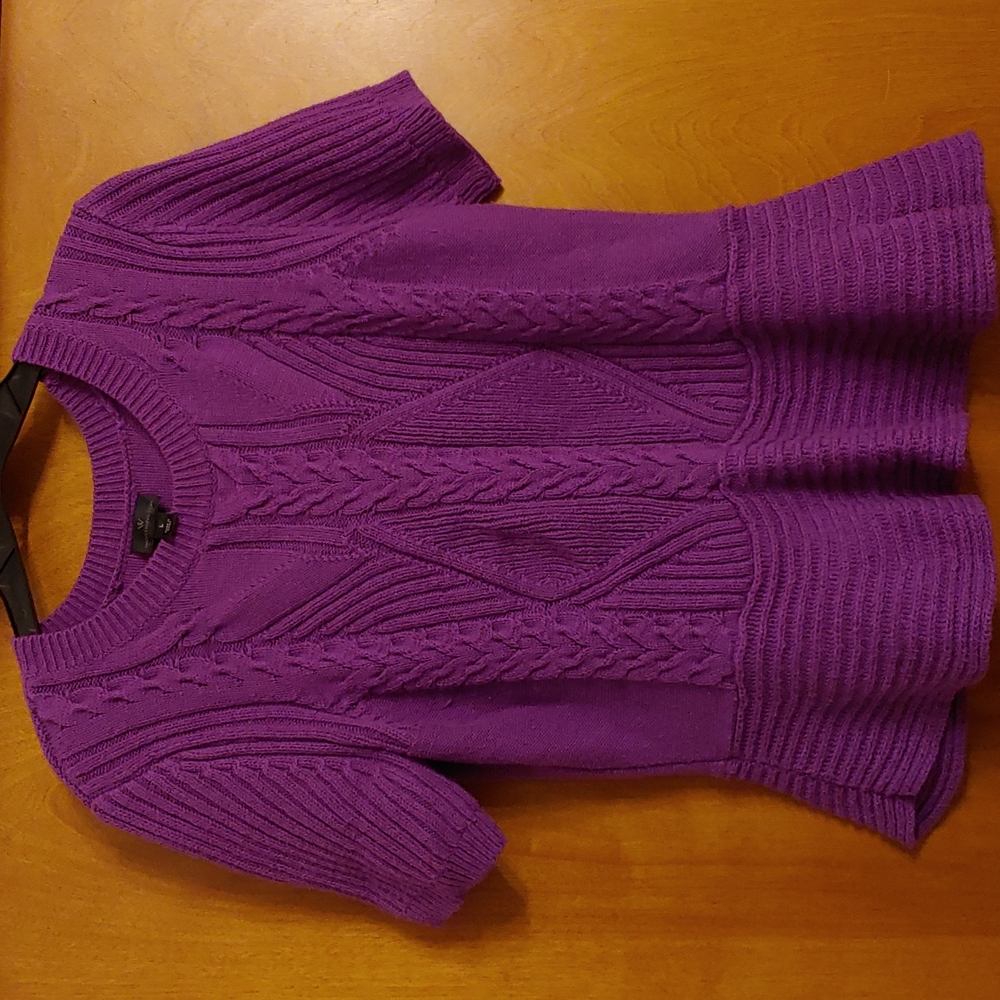 Purple/Plum short sleeve sweater